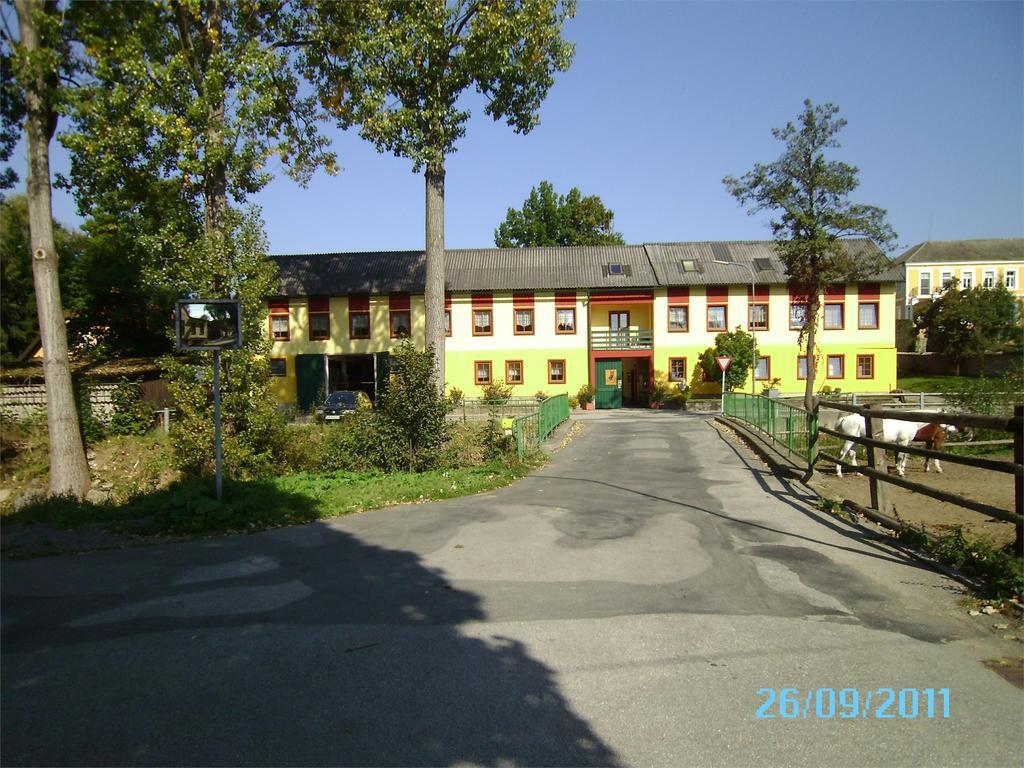 Pension & Reitstall Inghofer Heidenreichstein Bagian luar foto