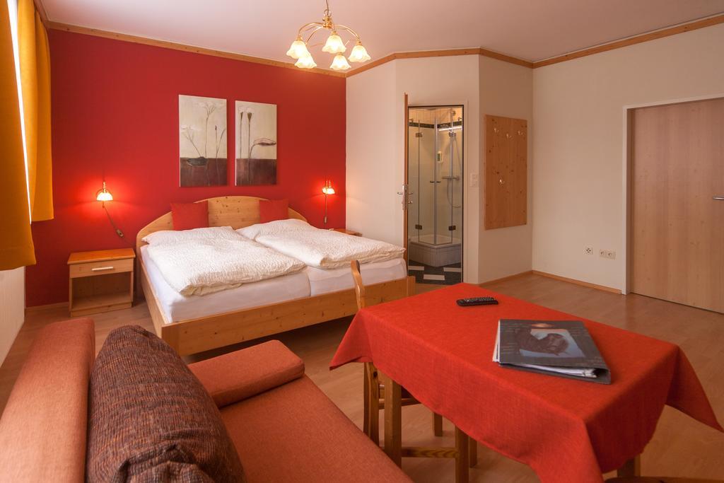 Pension & Reitstall Inghofer Heidenreichstein Bagian luar foto